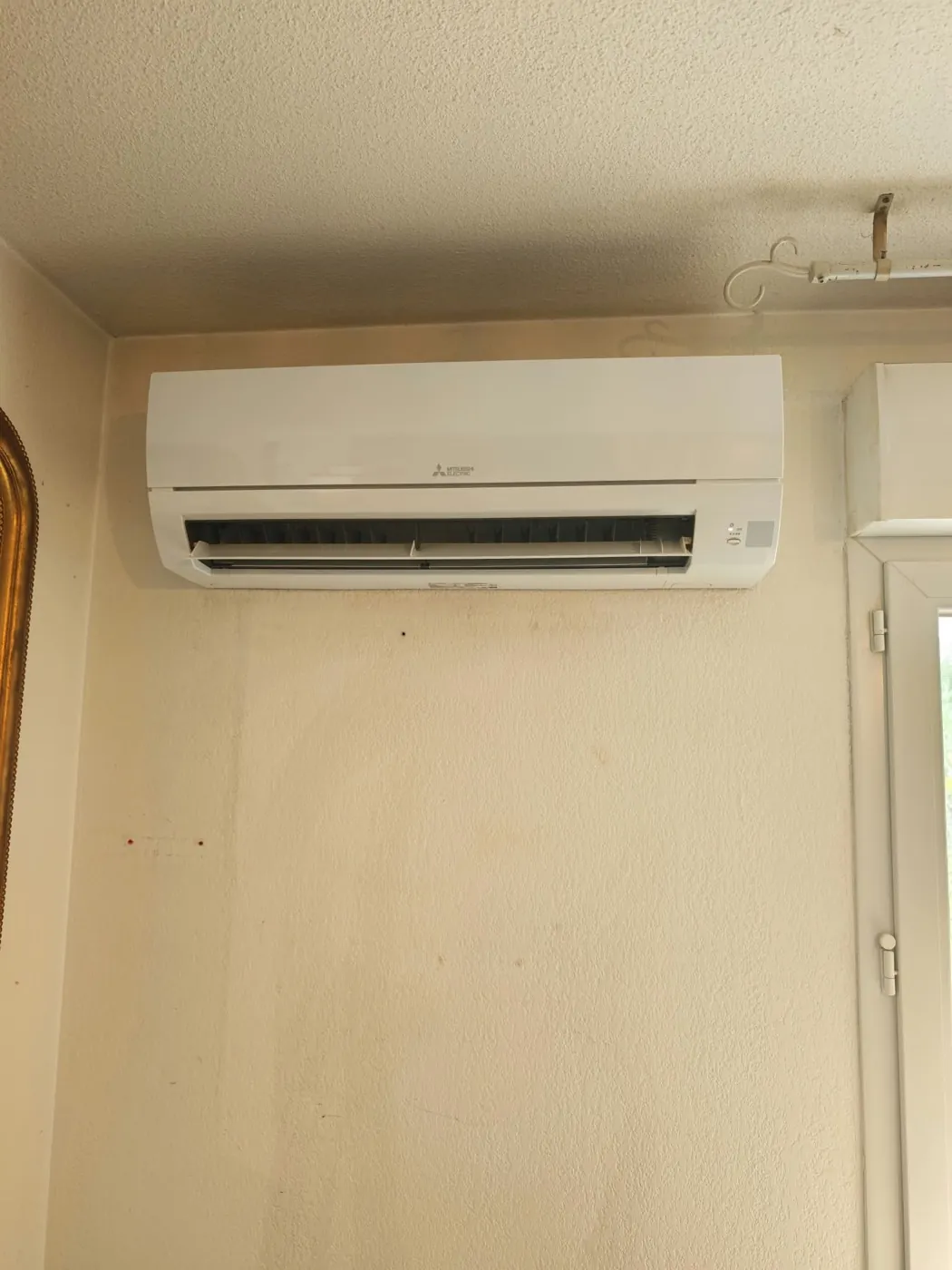 Climatisation remontée et fonctionnelle après l'intervention